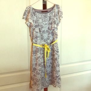 Split flutter sleeve belted dress